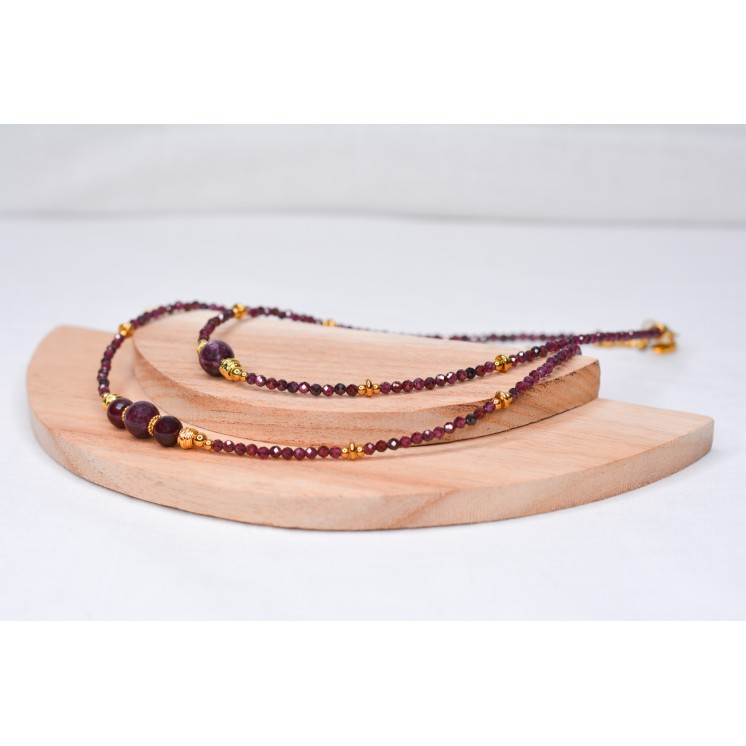 Collier EMY 1B Grenat à Facettes 75€ | Perles Naturelles Acier Doré 38cm