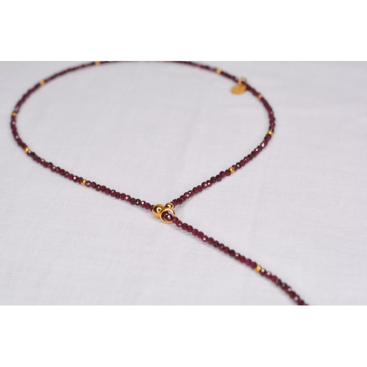 Collier ELO en Grenat à Facettes 85€ | Perles Naturelles Acier Doré 57cm