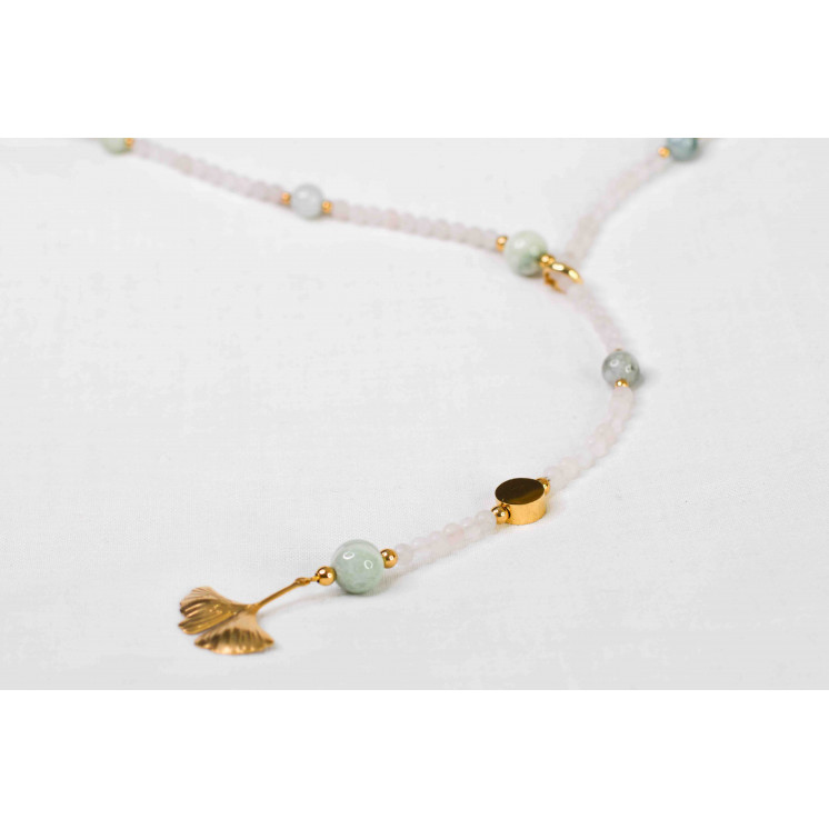 Collier LYA - Pendentif Fleur de Ginkgo biloba en Quartz rose et Jade