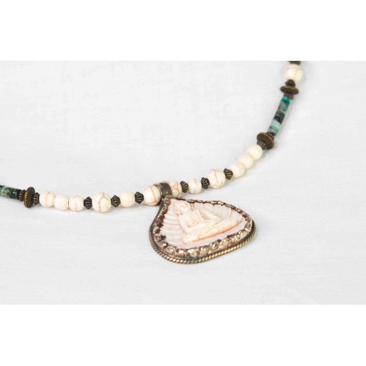 Collier Ethnique - Petit Modèle Bouddha - Howlite  Turquoise Africaine