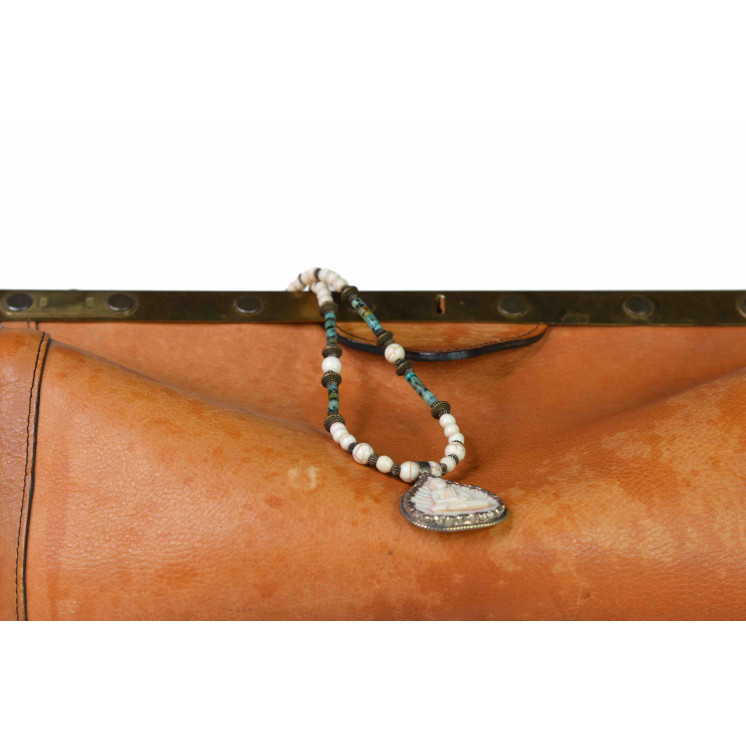 Collier Ethnique - Petit Modèle Bouddha - Howlite  Turquoise Africaine