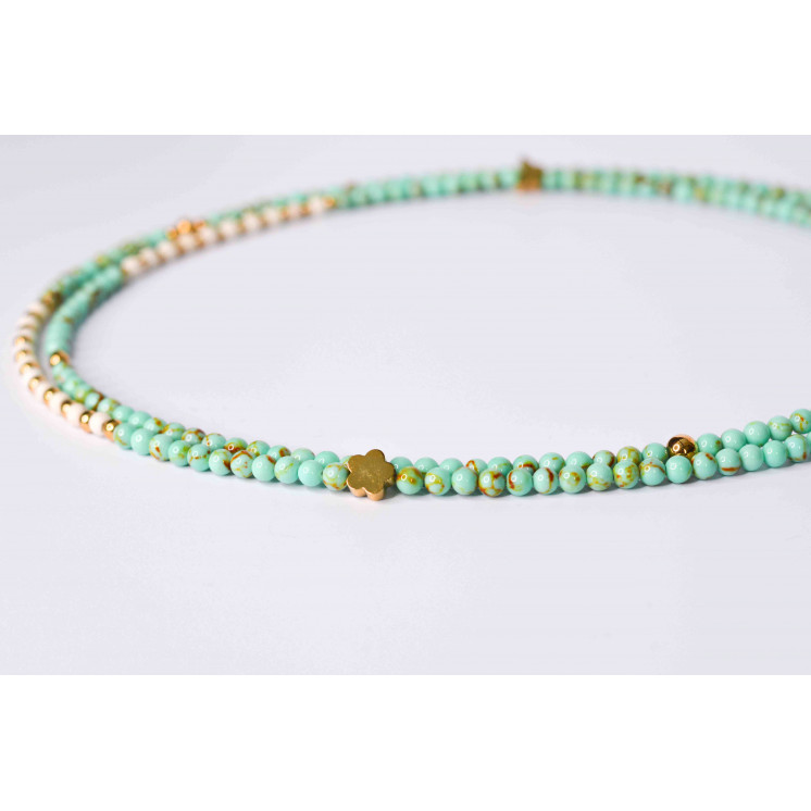 Collier LIV  Fleur et papillon en Howlite Spun Green Gold et Howlite