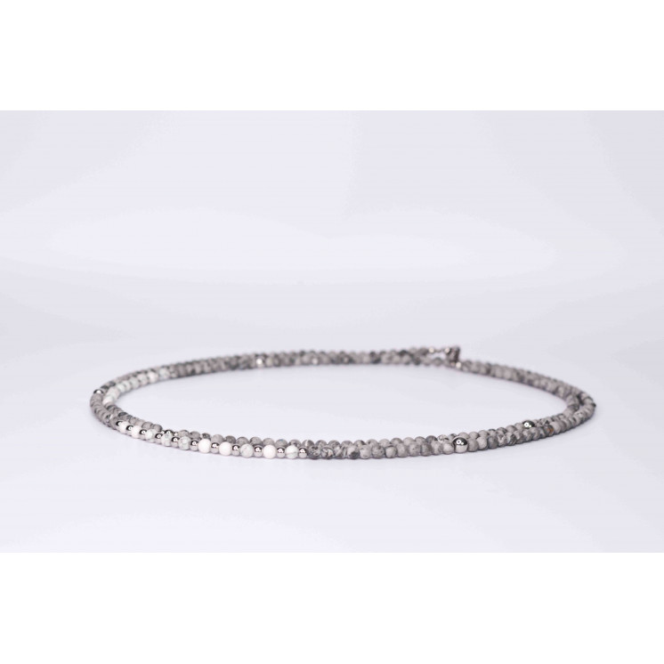 Collier LIV - Jaspe grise mate et Howlite blanche