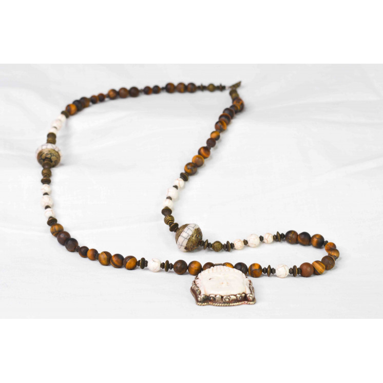 Collier Ethnique - Grand Modèle Tête de Bouddha - Œil de Tigre Howlite